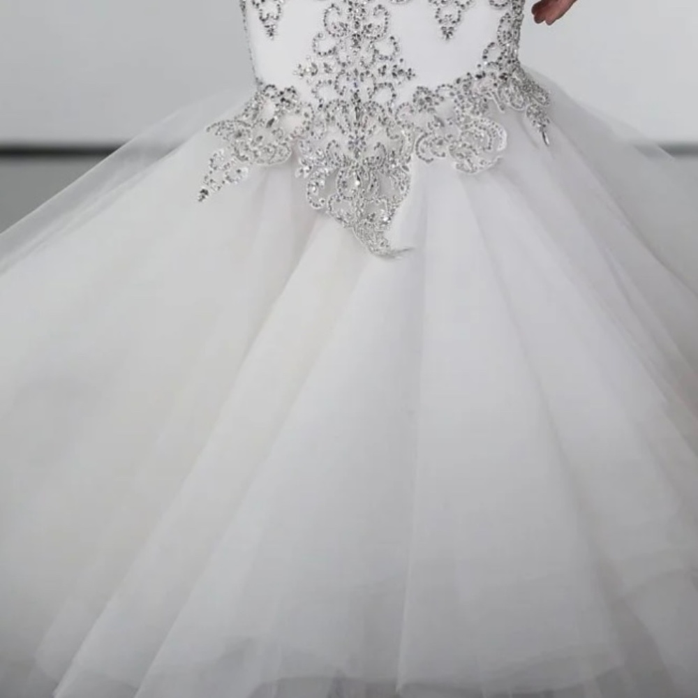 Pin a Wedding Dress